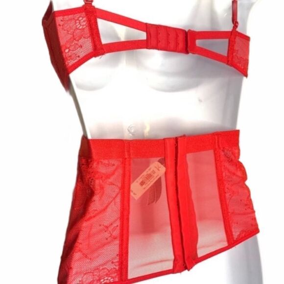VS red laced cut out bustier corset - Picture 4 of 6